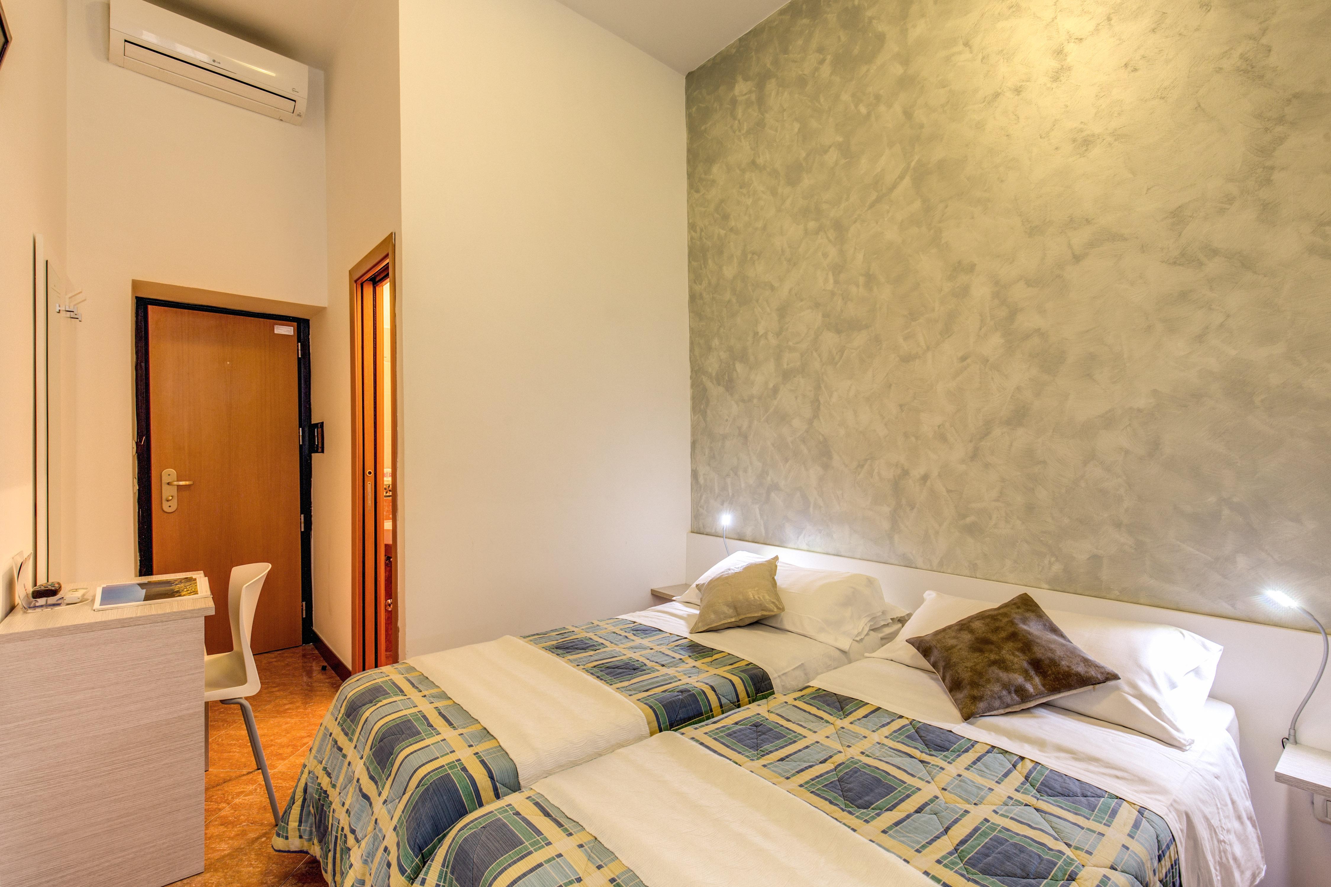 Dharma Boutique Hotel & Spa โรม ภายนอก รูปภาพ